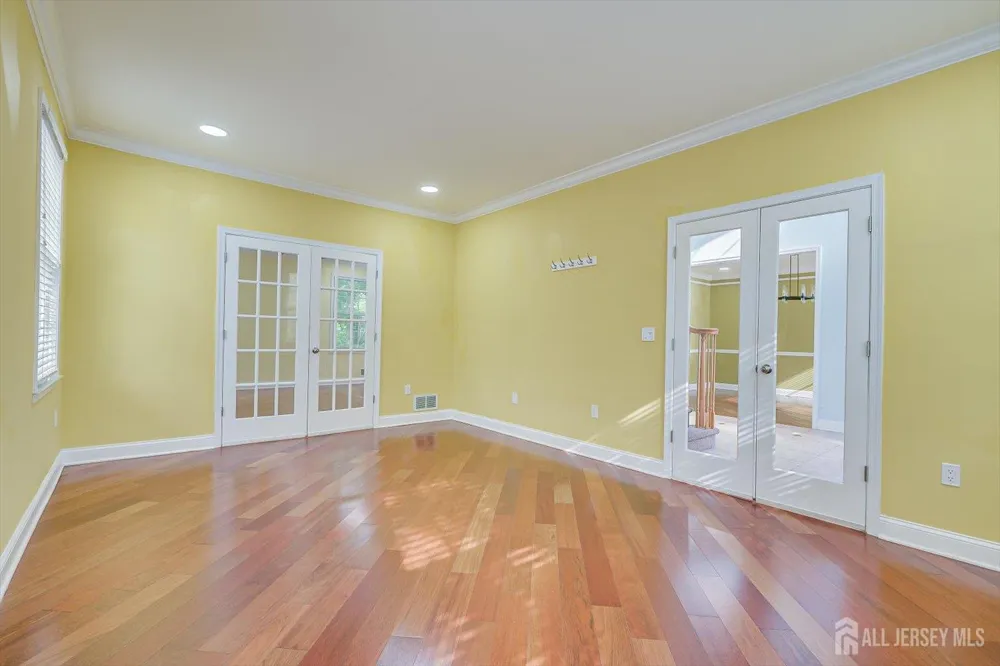 29 Mission Drive Monroe, NJ 08831