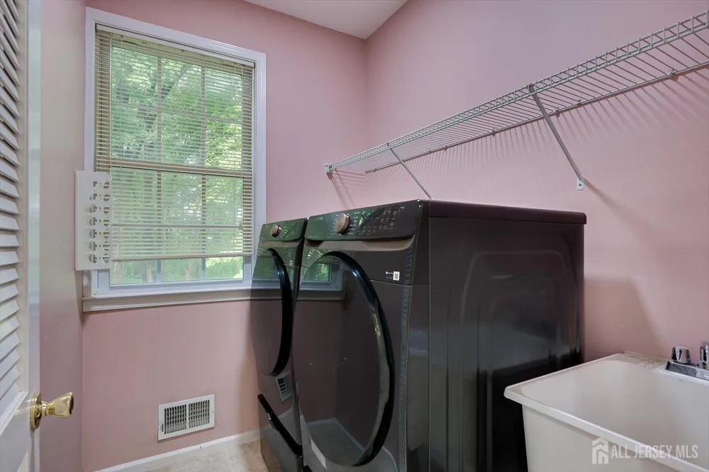 29 Mission Drive Monroe, NJ 08831
