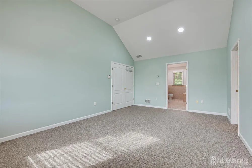 29 Mission Drive Monroe, NJ 08831