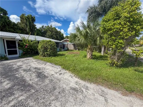 1034 Southdale Road