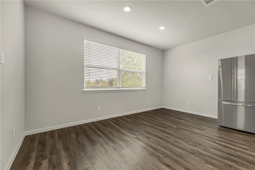 987 Harper Lane Bryan, TX 77803