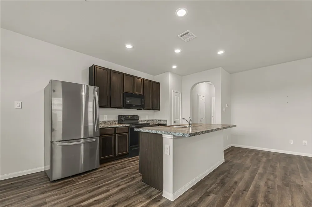 987 Harper Lane Bryan, TX 77803