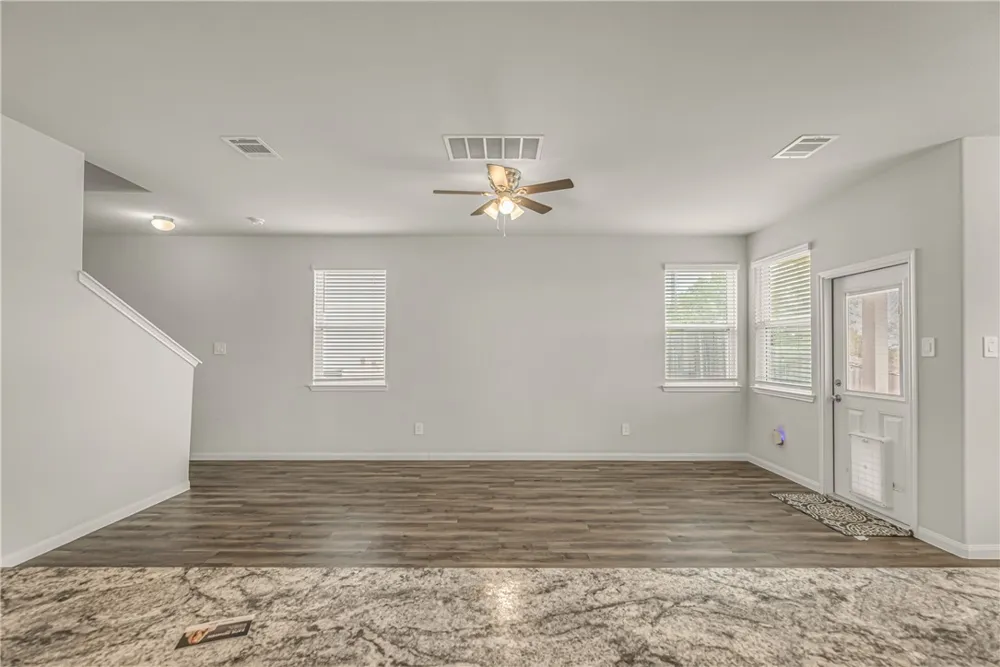 987 Harper Lane Bryan, TX 77803
