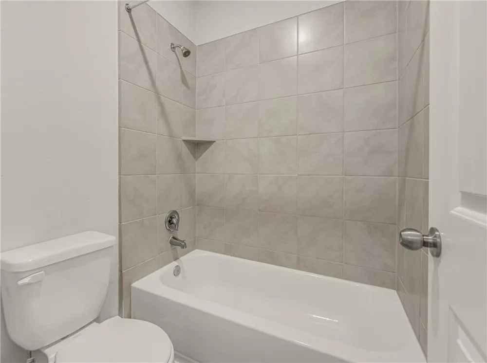 987 Harper Lane Bryan, TX 77803