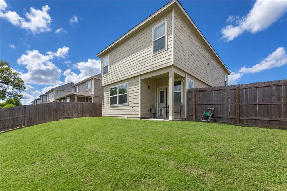 987 Harper Lane Bryan, TX 77803