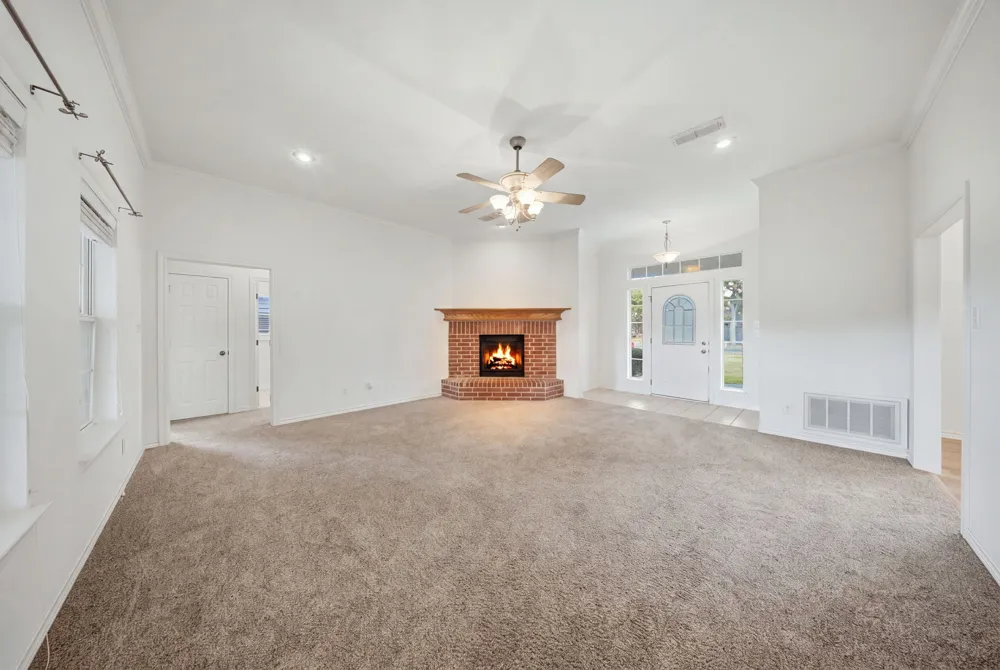 400 S College Street Pilot Point, TX 76258