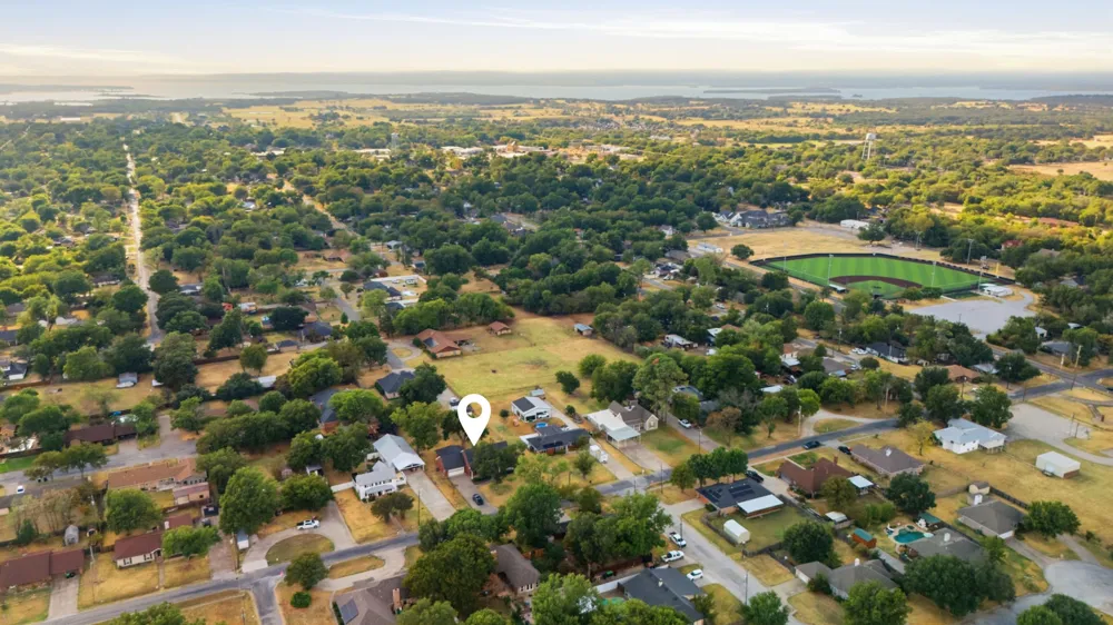 400 S College Street Pilot Point, TX 76258