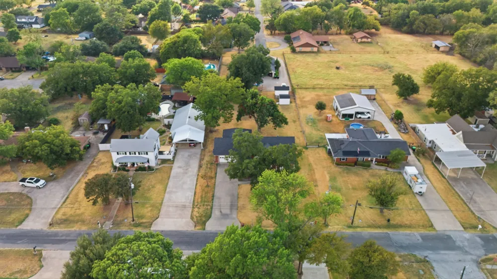 400 S College Street Pilot Point, TX 76258