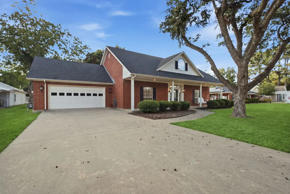 400 S College Street Pilot Point, TX 76258