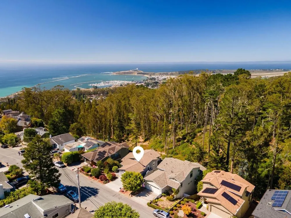523 El Granada Boulevard El Granada, CA 94019