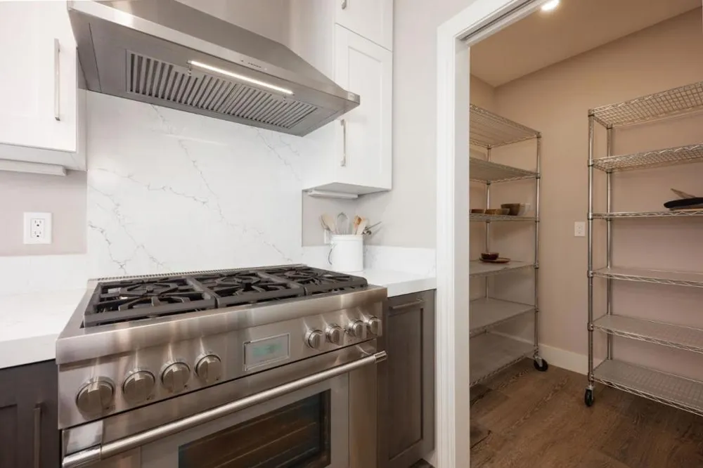 523 El Granada Boulevard El Granada, CA 94019
