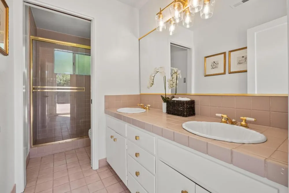 1630 Anamor Street Redwood City, CA 94061