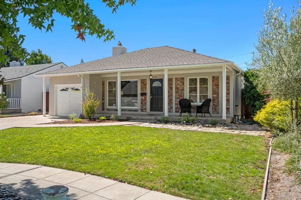 1630 Anamor Street Redwood City, CA 94061