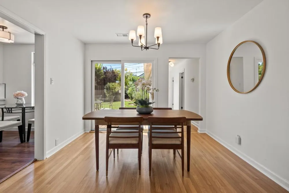 1630 Anamor Street Redwood City, CA 94061