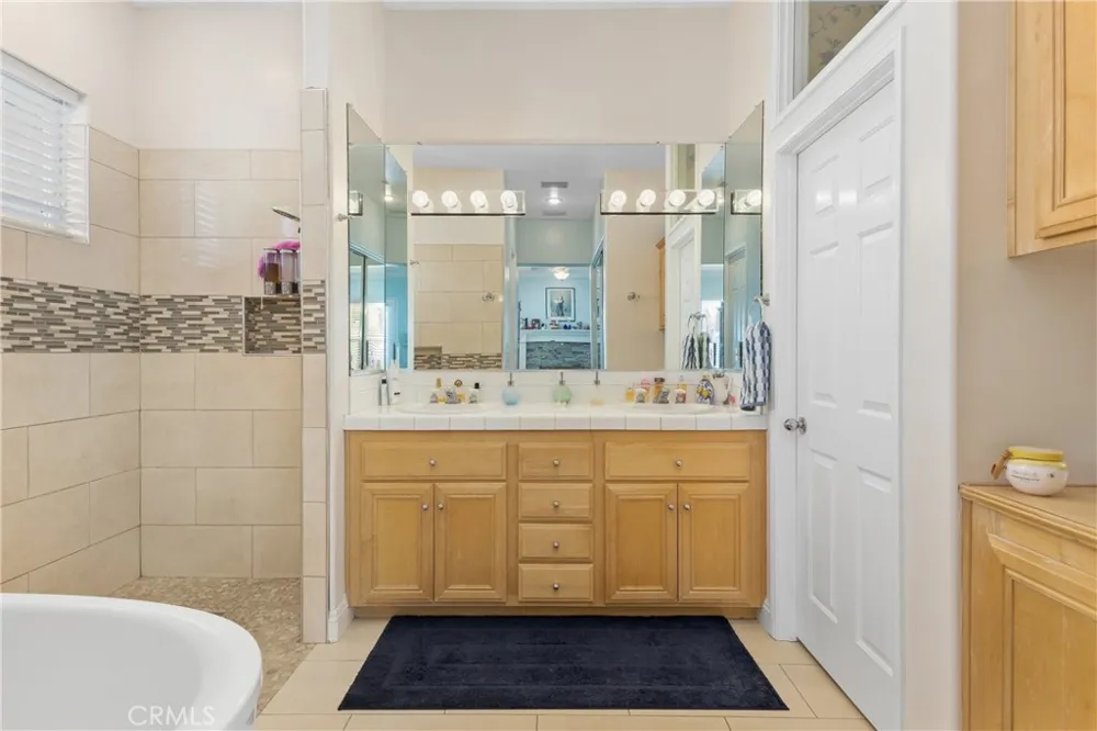 13690 Chaparral trail Yucaipa, CA 92399