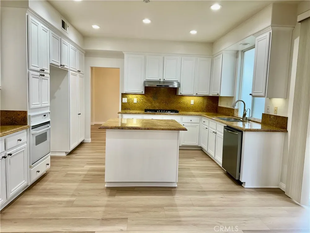 430 Mackena Place Placentia, CA 92870