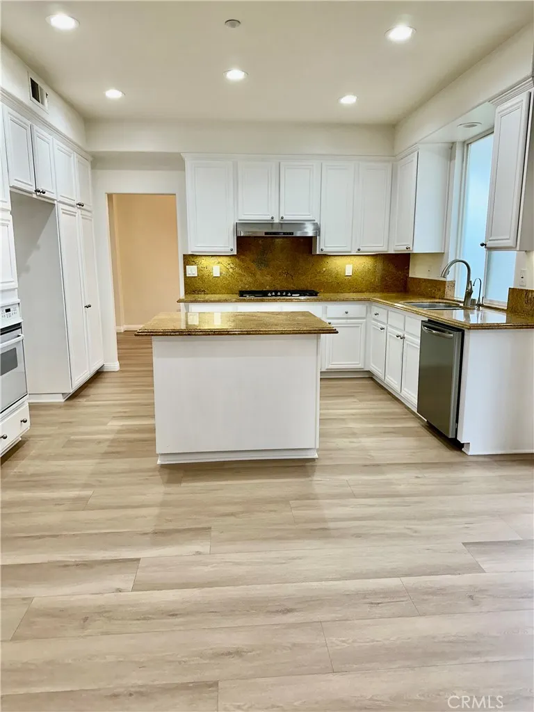 430 Mackena Place Placentia, CA 92870