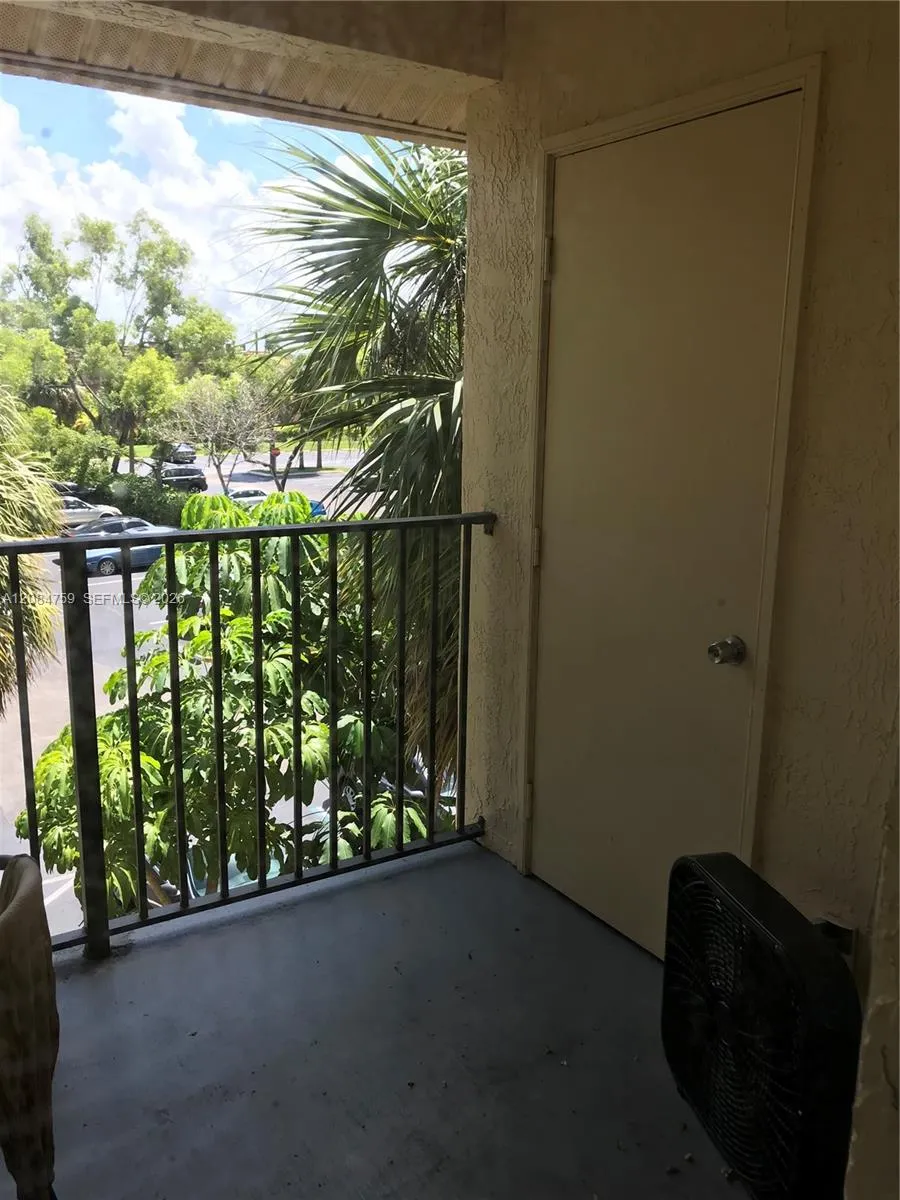 9999 Summerbreeze Dr #608 Sunrise, FL 33322