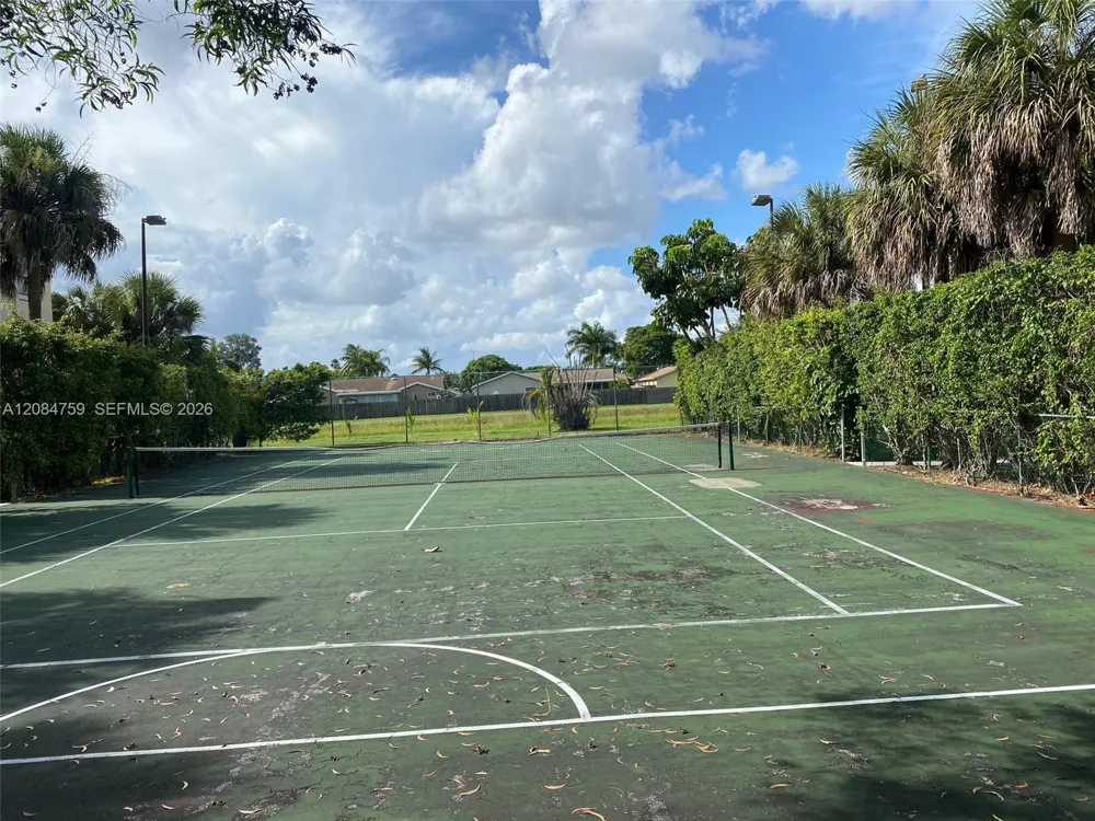9999 Summerbreeze Dr #608 Sunrise, FL 33322