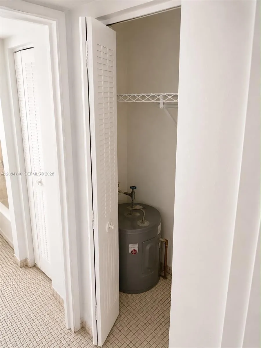 9440 Live Oak Pl #106 Davie, FL 33324