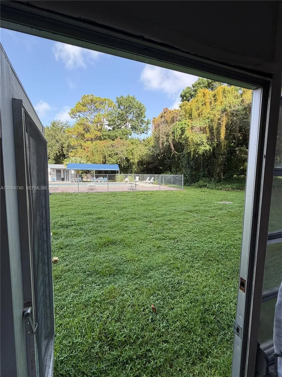 9440 Live Oak Pl #106 Davie, FL 33324