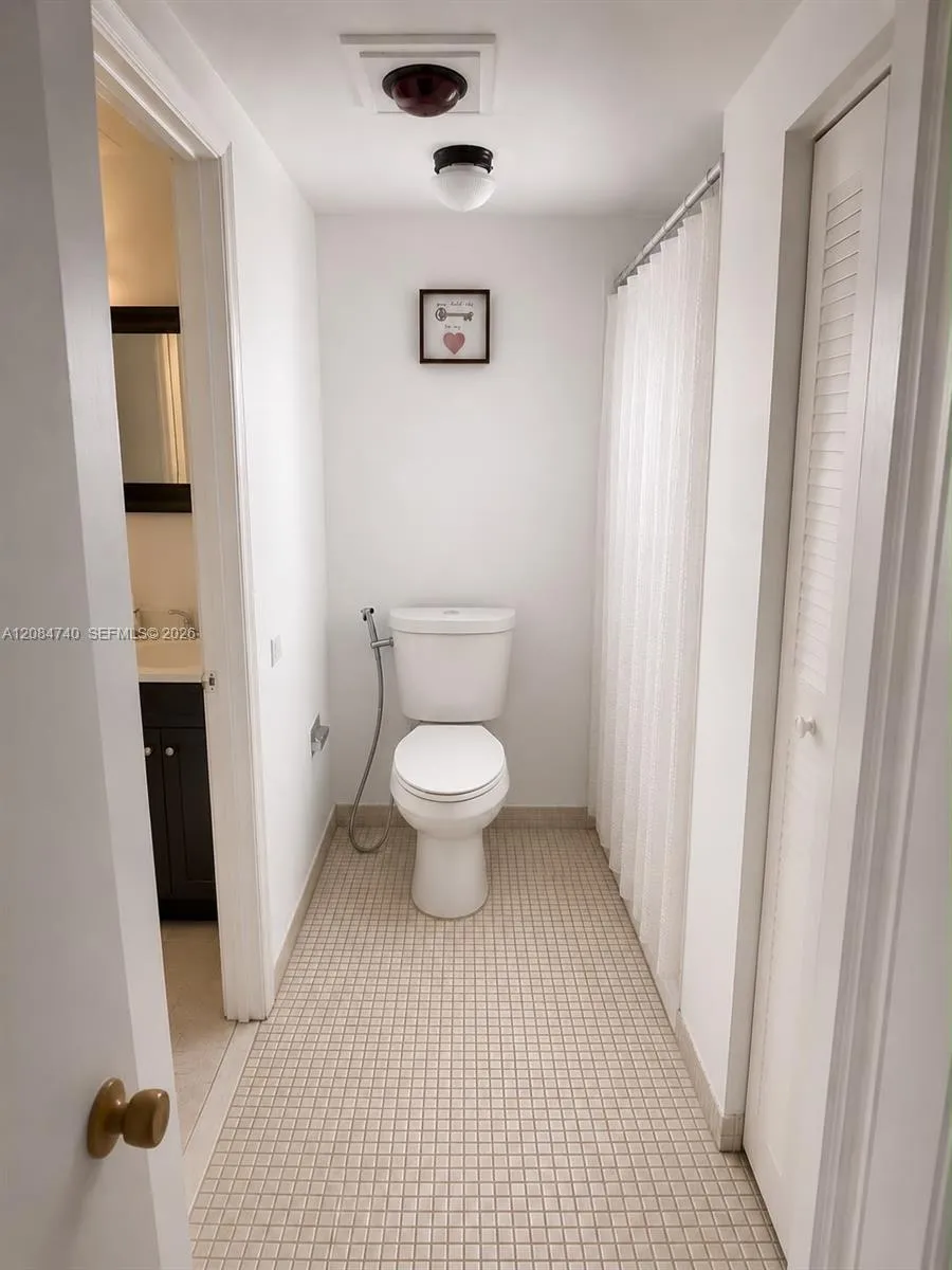 9440 Live Oak Pl #106 Davie, FL 33324