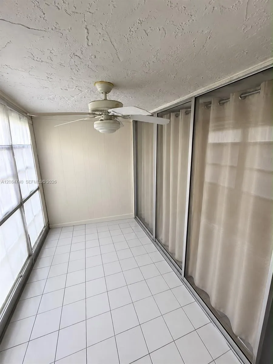 9440 Live Oak Pl #106 Davie, FL 33324