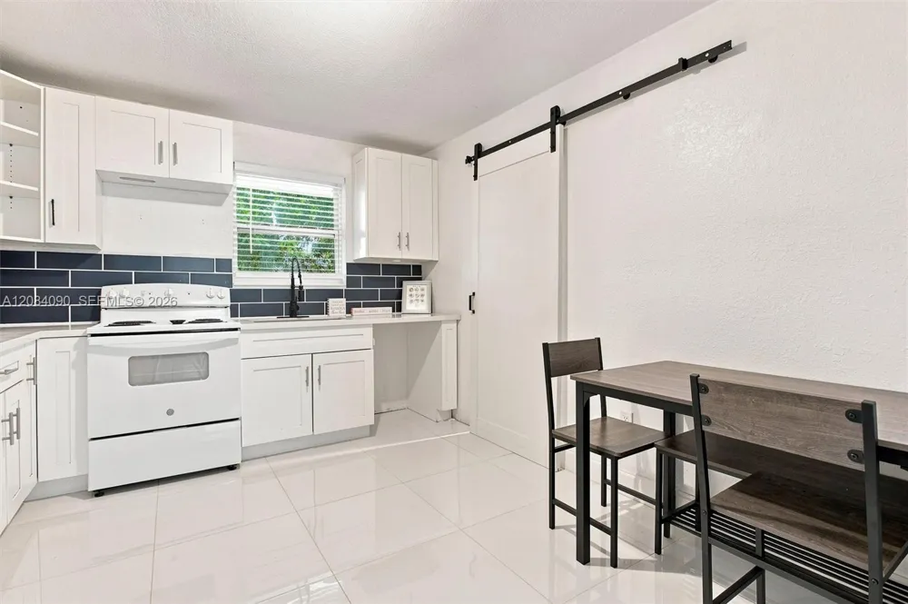 7981 NW 12th Pl #2 Miami, FL 33147