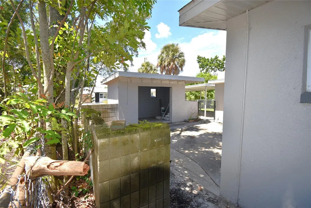 4027 7TH STREET S St Petersburg, FL 33705