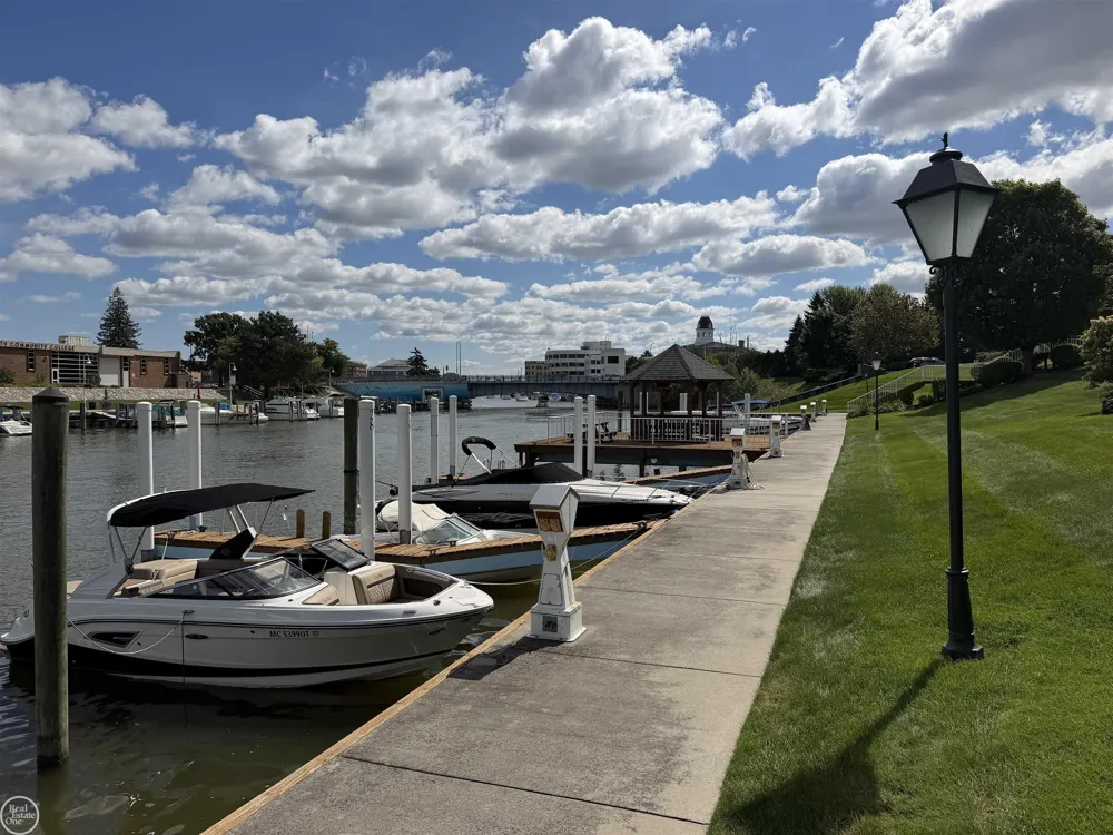 Boat Well River Port Huron City, MI 48060