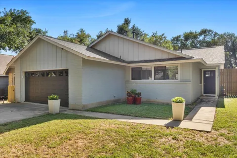 9820 Briar Ridge Drive