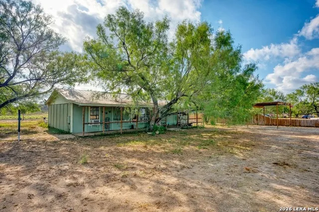 6820 COUGHRAN RD Pleasanton, TX 78064
