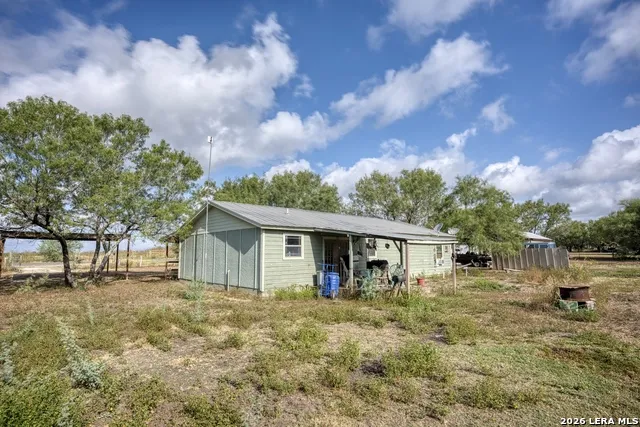 6820 COUGHRAN RD Pleasanton, TX 78064