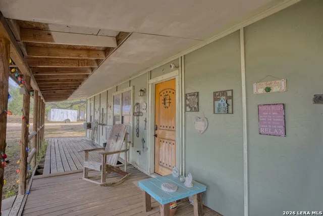6820 COUGHRAN RD Pleasanton, TX 78064
