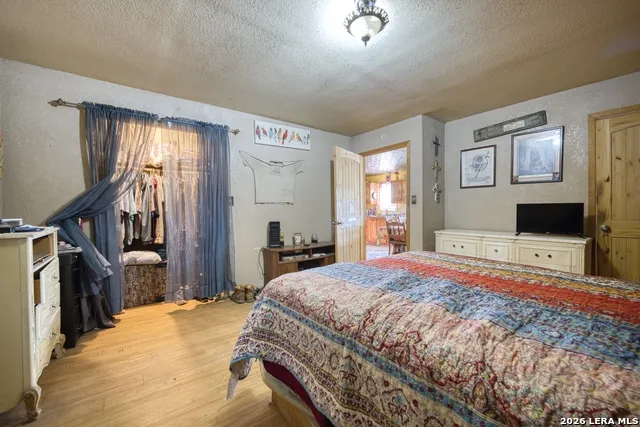6820 COUGHRAN RD Pleasanton, TX 78064