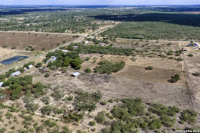 6820 COUGHRAN RD Pleasanton, TX 78064