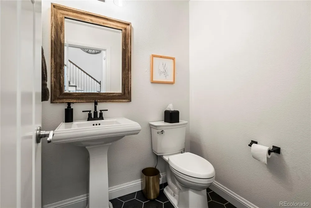 9237 E 4th Place Denver, CO 80230