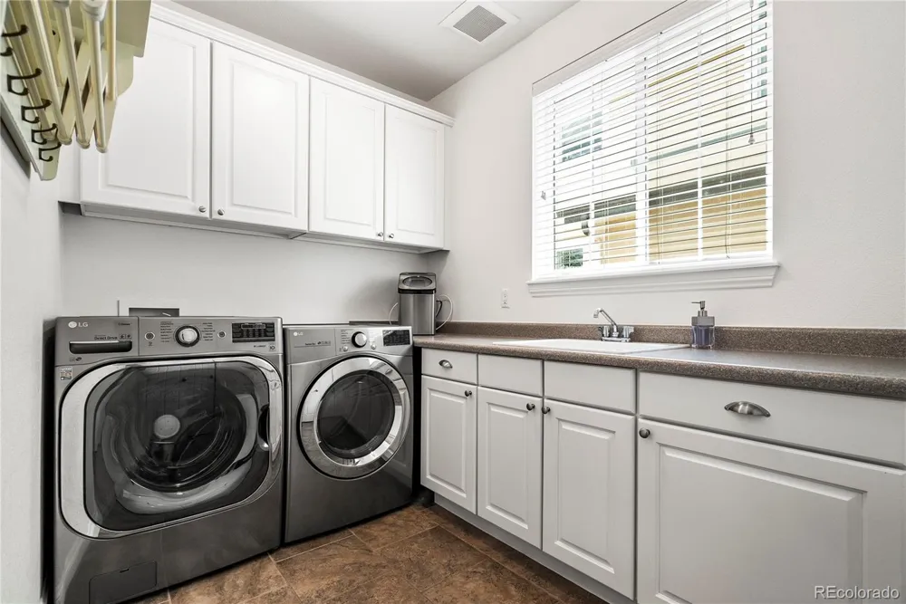 9237 E 4th Place Denver, CO 80230