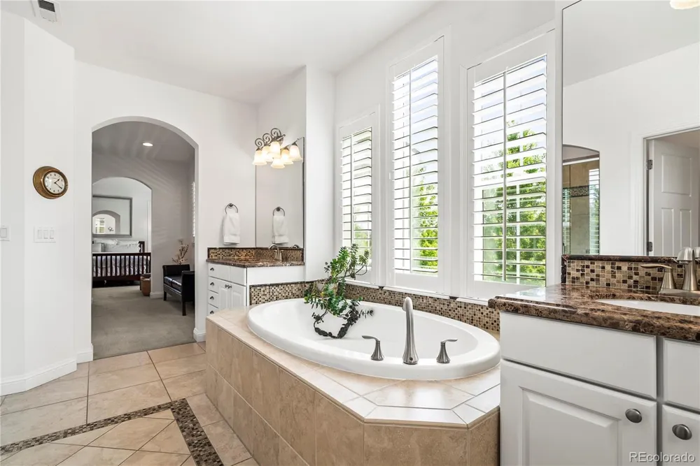 9237 E 4th Place Denver, CO 80230
