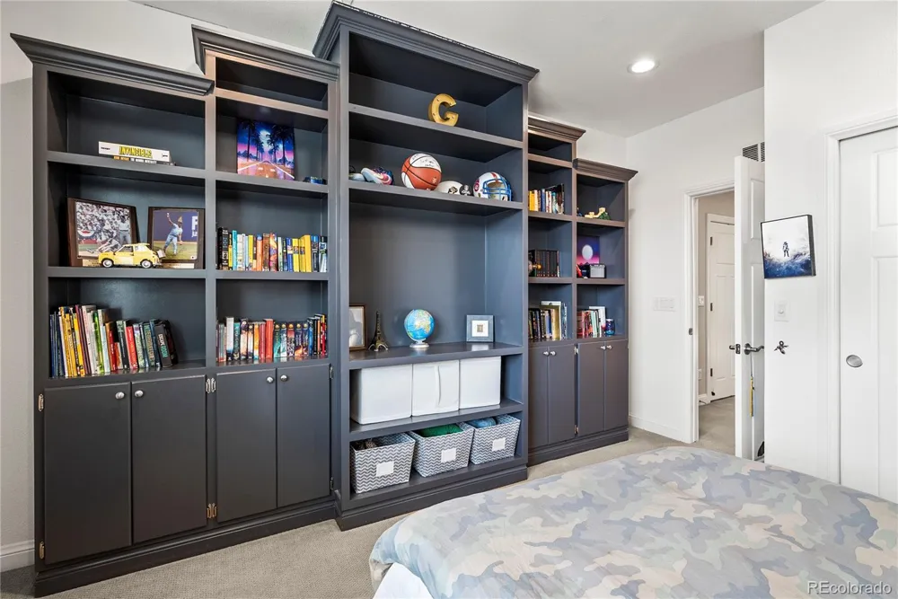 9237 E 4th Place Denver, CO 80230