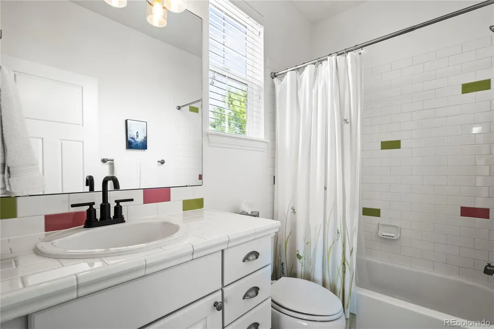 9237 E 4th Place Denver, CO 80230