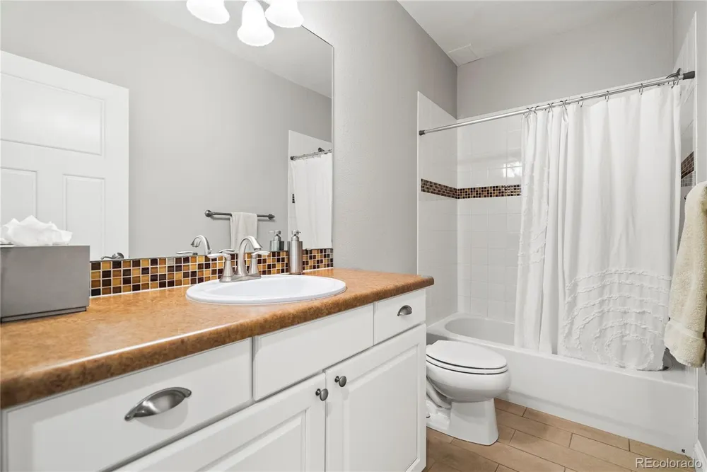 9237 E 4th Place Denver, CO 80230