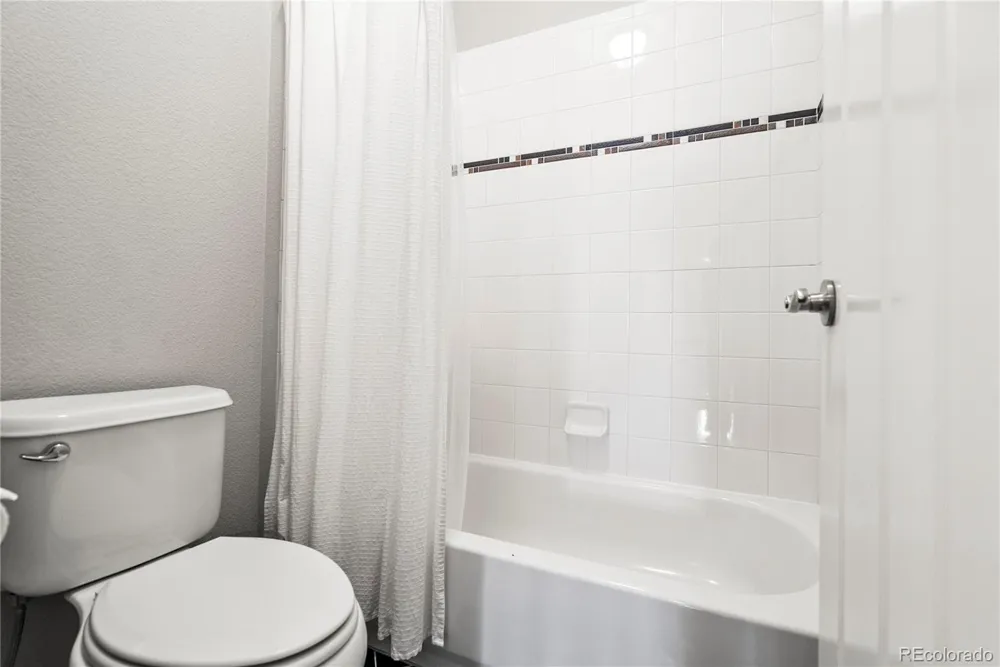 9237 E 4th Place Denver, CO 80230