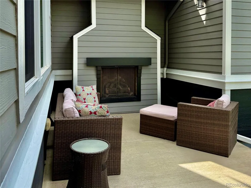 9237 E 4th Place Denver, CO 80230