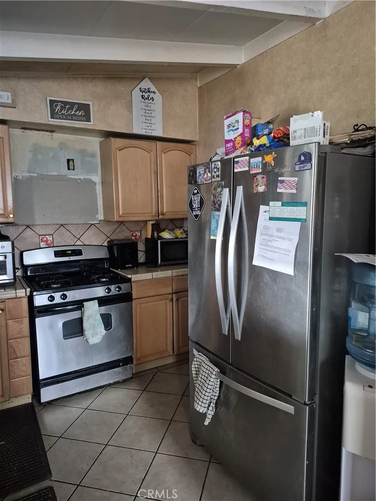 419 E Lee Azusa, CA 91702