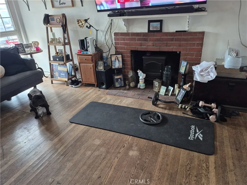 419 E Lee Azusa, CA 91702
