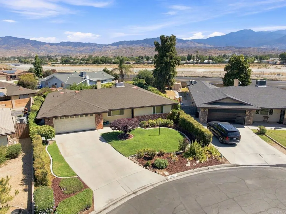 43154 Parkway Avenue Hemet, CA 92544