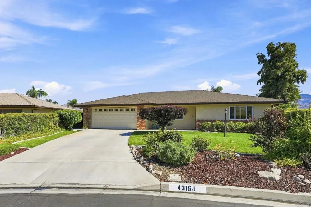 43154 Parkway Avenue Hemet, CA 92544