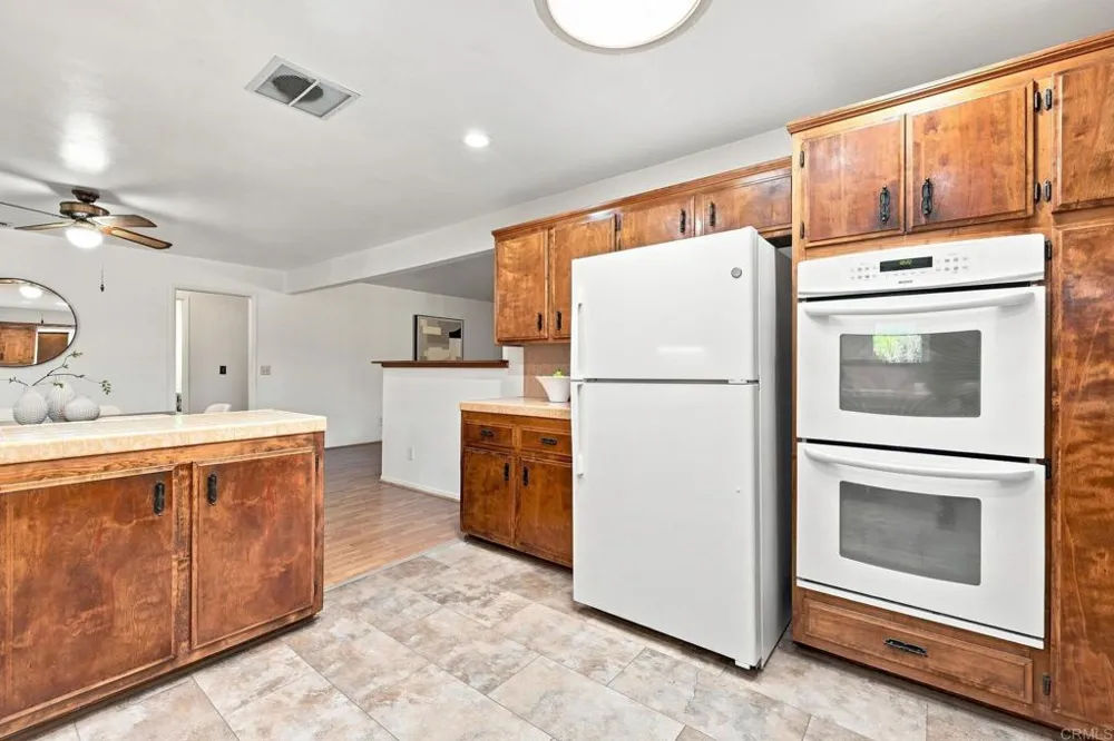 43154 Parkway Avenue Hemet, CA 92544
