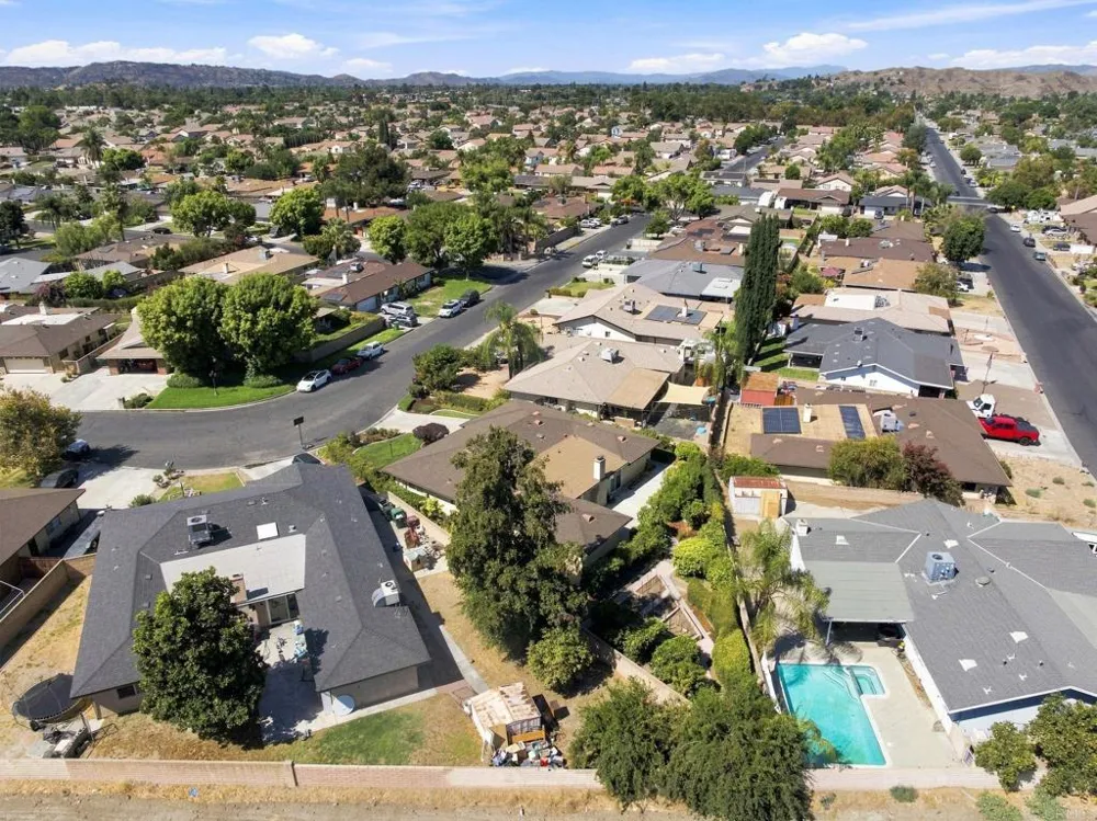 43154 Parkway Avenue Hemet, CA 92544